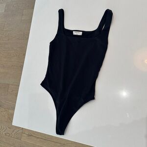 ARITZIA CONTOUR BODYSUIT — Small
